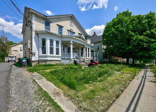 603 E Main St in Cobleskill, NY - Building Photo - Building Photo