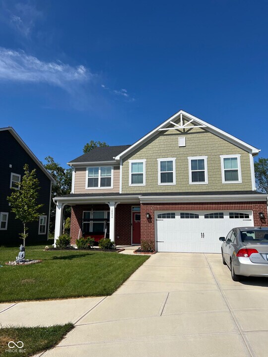 18054 Ranger Wy in Westfield, IN - Building Photo