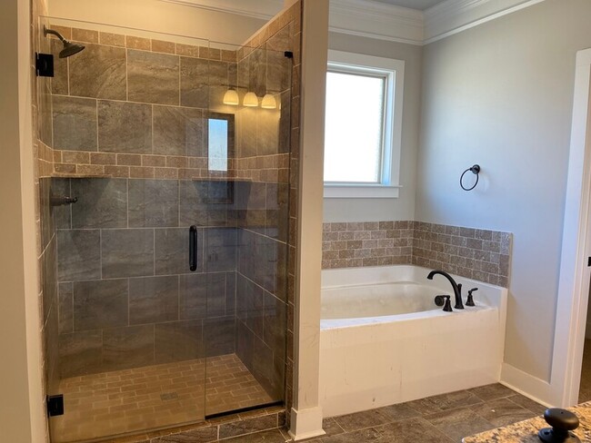 160 Bowdock Dr. in Madison, AL - Building Photo - Building Photo