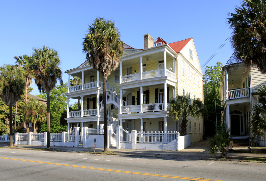 210-212 Calhoun St in Charleston, SC - Building Photo