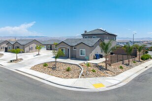 8918 Hills View Dr in Bakersfield, CA - Building Photo