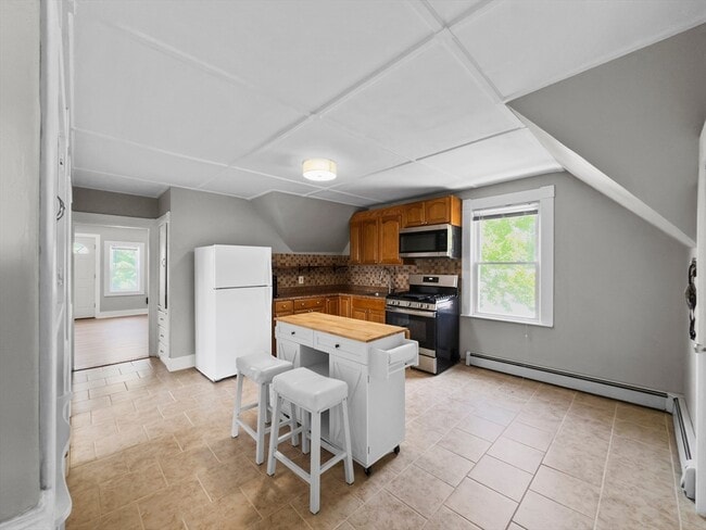 property at 1 Lindner Ct