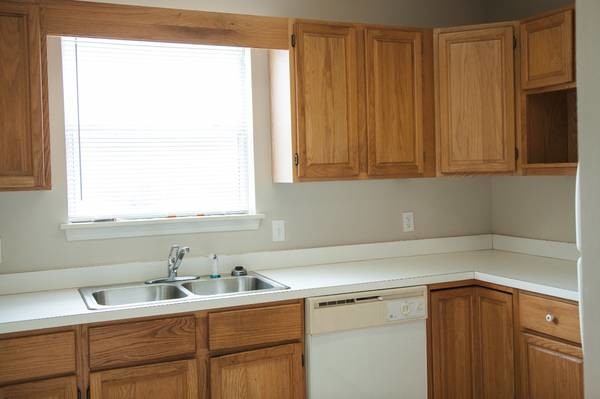 127 Oakcrest Dr in Hattiesburg, MS - Building Photo - Building Photo