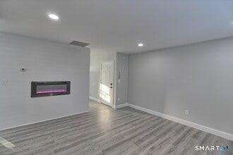 169 Clark St in Milford, CT - Building Photo - Building Photo