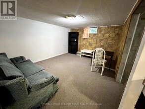 230 Axminster Dr in Richmond Hill, ON - Building Photo - Building Photo