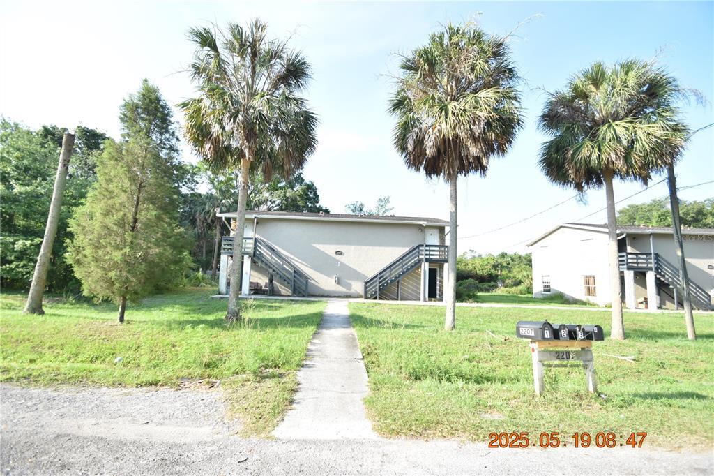 2207 Irene St in Lutz, FL - Building Photo
