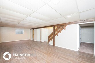 8563 Dover Ct in Arvada, CO - Foto de edificio - Building Photo