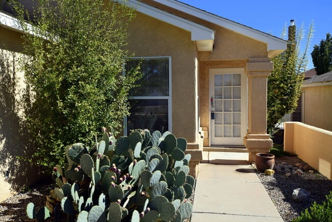 10726 Del Sol Park Dr NW in Albuquerque, NM - Building Photo - Building Photo