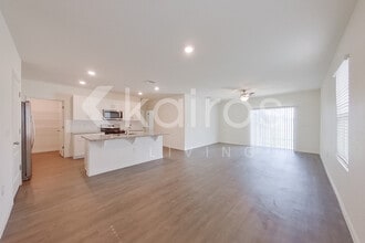 31994 Katelin Cir in Leesburg, FL - Building Photo - Building Photo