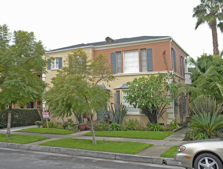 455 N Ogden Dr in Los Angeles, CA - Building Photo