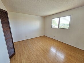 98-1376-1376 Nola St in Pearl City, HI - Building Photo - Building Photo