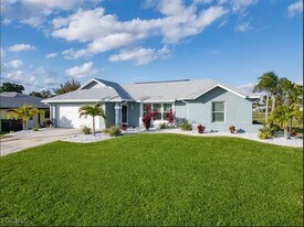 213 SE 10th Terrace in Cape Coral, FL - Building Photo