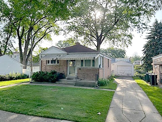 property at 9135 Mason Ave