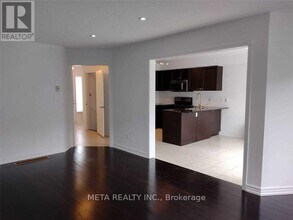 1628 Glenbourne Dr in Oshawa, ON - Building Photo - Building Photo
