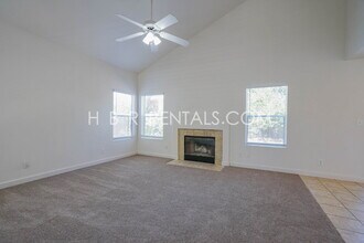 1443 Sienna Park Dr in Tracy, CA - Building Photo - Building Photo