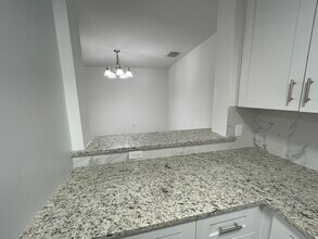 9073 Gervais Cir in Naples, FL - Building Photo - Building Photo