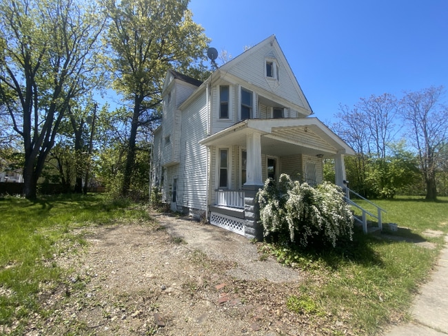 8110 Melrose Ave in Cleveland, OH - Building Photo - Building Photo