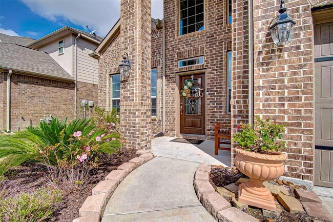 property at 31819 Chapel Rock Ln