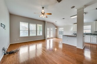 5909 Paloma Blanca Dr in Fort Worth, TX - Building Photo - Building Photo