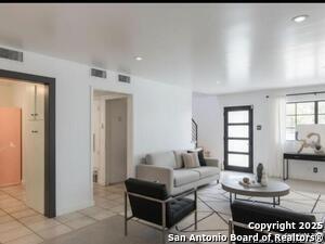 4043 Tropical Dr in San Antonio, TX - Building Photo