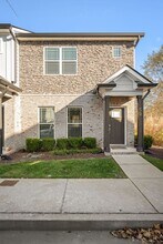555 Gresham Ln in Murfreesboro, TN - Building Photo - Building Photo