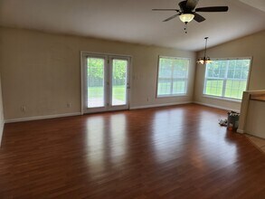 1643 Landon Ln, Unit Lovely Duplex in Murphysboro, IL - Building Photo - Building Photo