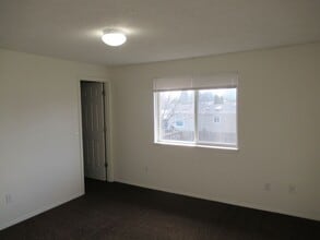 1734 SW Fellows St in McMinnville, OR - Building Photo - Building Photo