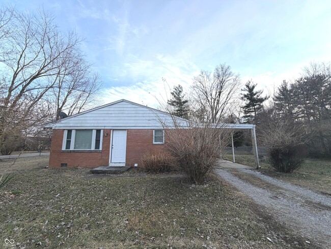 property at 2789 E Hanna Ave