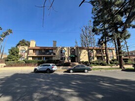 430 South Niagara Street in Burbank, CA - Building Photo