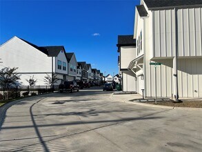 6712 Parker Oaks Ln in Houston, TX - Building Photo - Building Photo