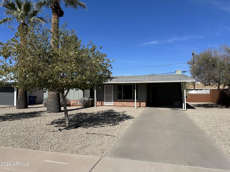 1242 E Broadmor Dr in Tempe, AZ - Building Photo