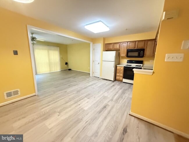 13763 Palmetto Cir in Germantown, MD - Building Photo - Building Photo