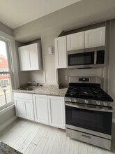 83 Sachem St, Unit 2R in New Haven, CT - Building Photo - Building Photo