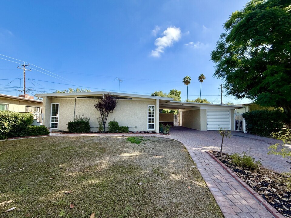 13949 Oval Dr in Whittier, CA - Building Photo