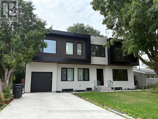 property at 9 Fleetwell Ct