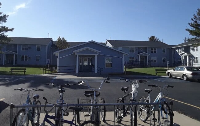 701 Park Ave in Manistique, MI - Building Photo - Building Photo