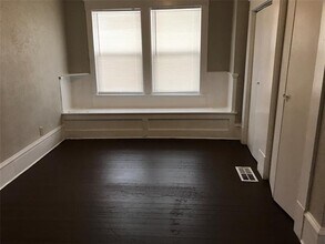 1118 N Zang Blvd in Dallas, TX - Building Photo - Building Photo