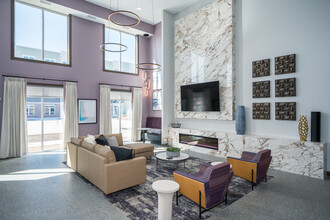 The Edison at Woodbury in Woodbury, MN - Foto de edificio - Interior Photo