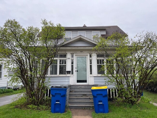 property at 105 N Polk St