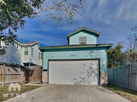 5003 Higgins St in Houston, TX - Building Photo