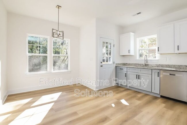 107 Roanoke St in Reidsville, NC - Building Photo - Building Photo