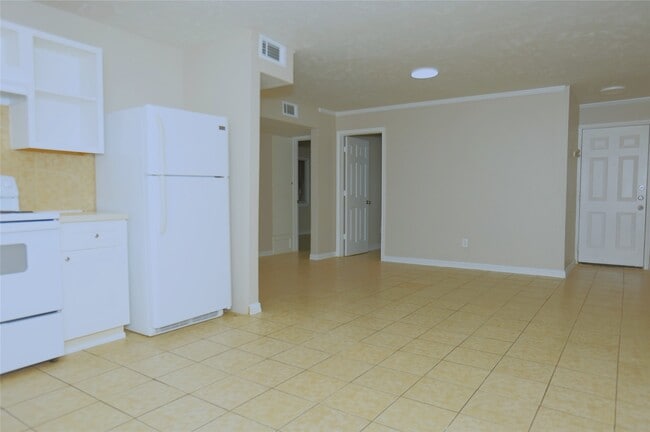 123-123 W 6th St in Freeport, TX - Building Photo - Building Photo