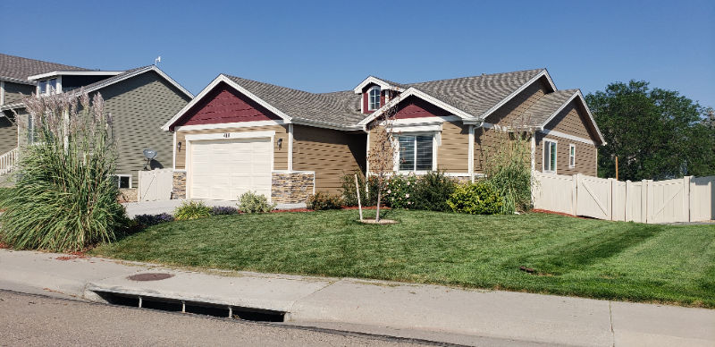 410 Alpine Ave in Ault, CO - Building Photo