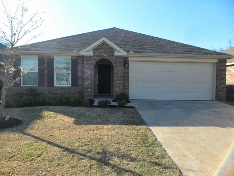 822 Bens Dr in Anna, TX - Building Photo