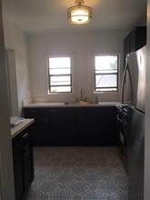 2033 E 4th St in Long Beach, CA - Building Photo - Building Photo