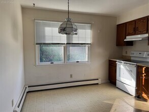 17 Intervale Ave in White Plains, NY - Building Photo - Building Photo