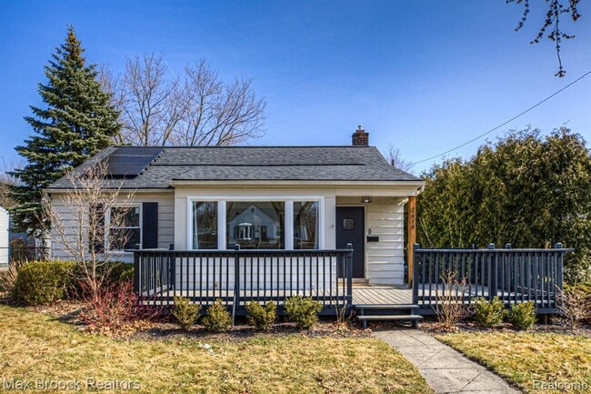 property at 2618 Phillips Ave