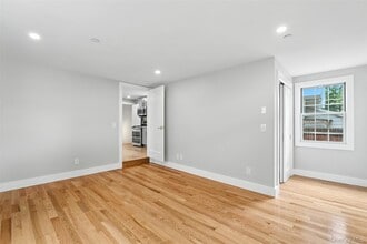 61 Howard St in Sleepy Hollow, NY - Building Photo - Building Photo