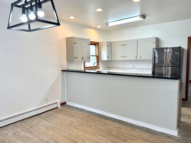 414 Caroline St in Plymouth, WI - Building Photo - Building Photo