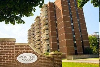 Montfort Manor in Ottawa, ON - Building Photo - Building Photo